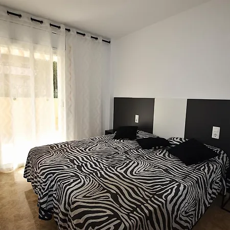 Ventura Park B1 Apartment